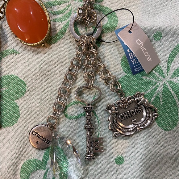 Chicos necklaces, one new with tags to without - Picture 4 of 10